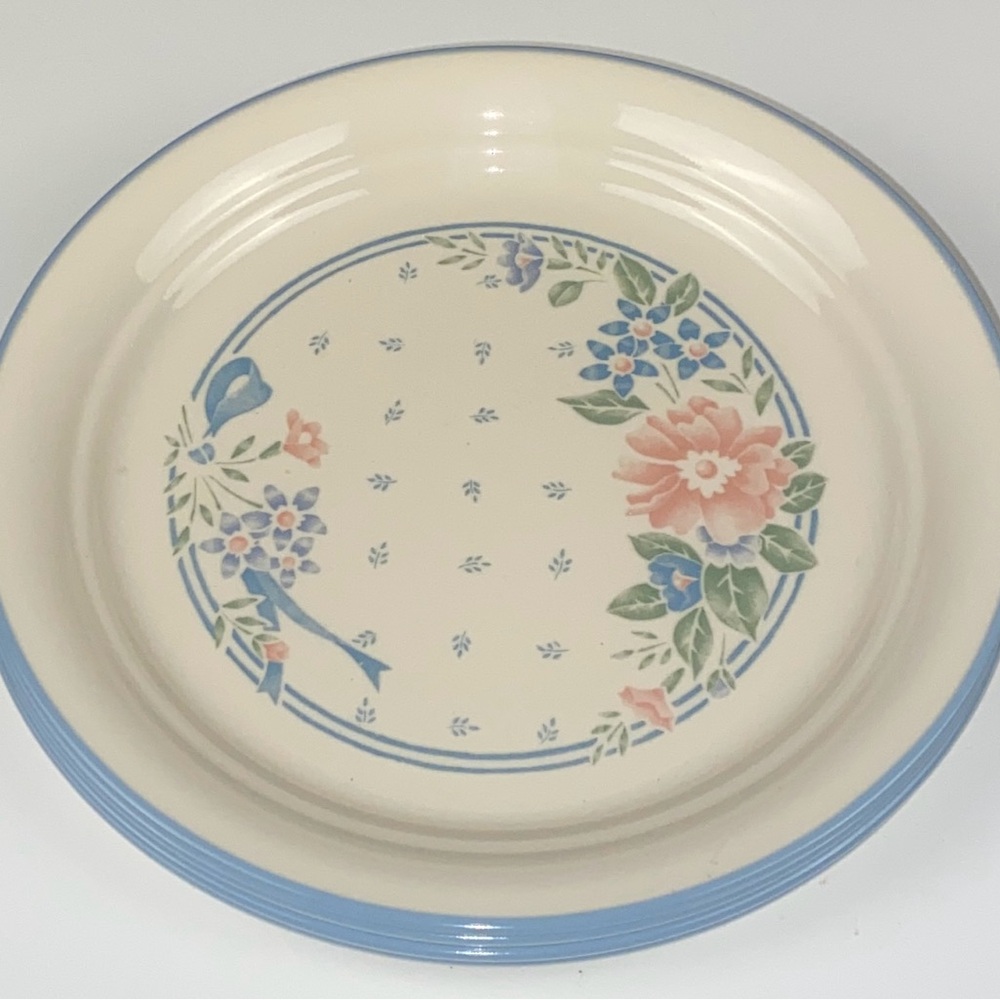 Classic Vintage Corelle Symphony Pattern Salad/Luncheon Plates Lot of 4